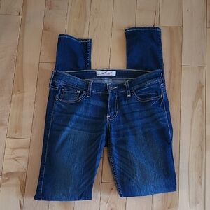 Hollister Women's Size W27 And L33 Skinny Jeans